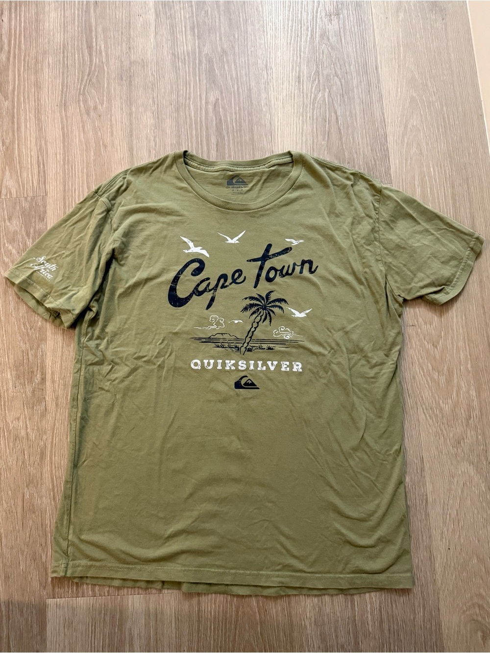 Quiksilver Cape Town South Africa Surf Graphic Tee Menโs Medium Olive